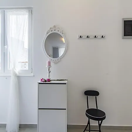Center Apartment Tina Pula Exterior photo