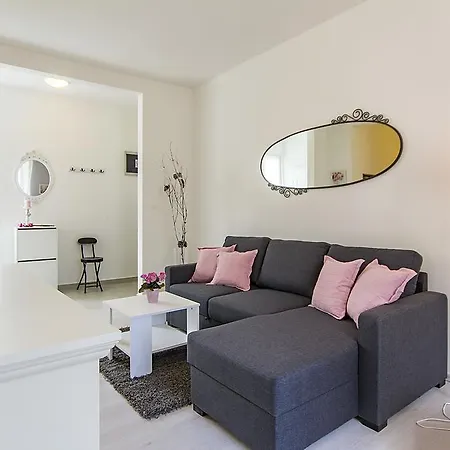 Center Apartment Tina Pula Exterior photo