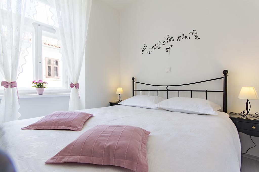 Center Tina Apartment Pula